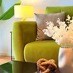 Sky Terrace - Luxury 2br In Aviatiei