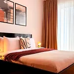 Sky Terrace - Luxury 2br In Aviatiei