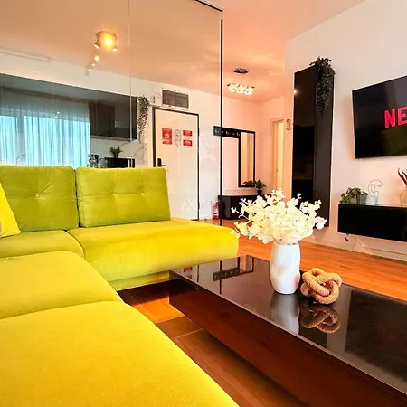 Sky Terrace - Luxury 2br In Aviatiei Apartament