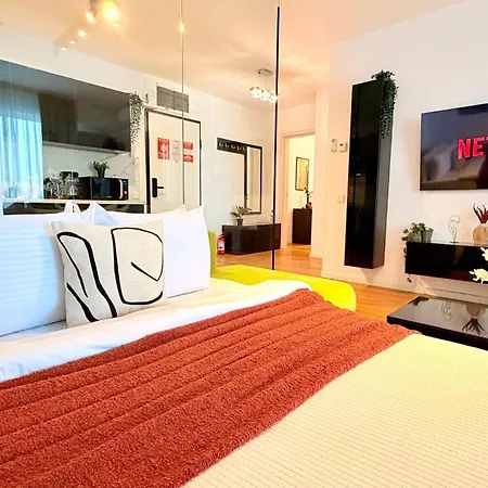 Sky Terrace - Luxury 2br In Aviatiei Apartment *
