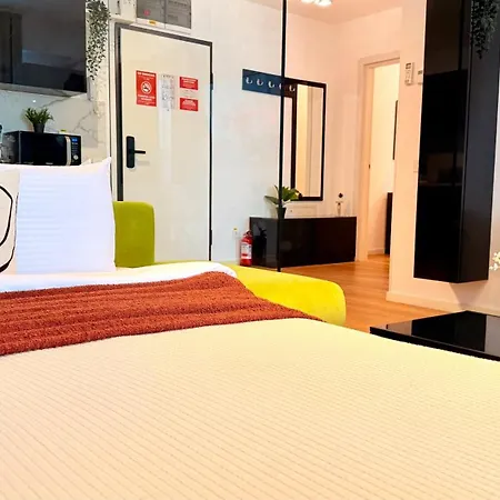 Sky Terrace - Luxury 2br In Aviatiei * Bucharest