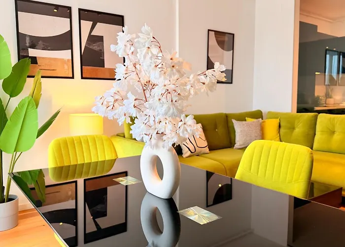 Sky Terrace - Luxury 2br In Aviatiei Apartment Bucharest