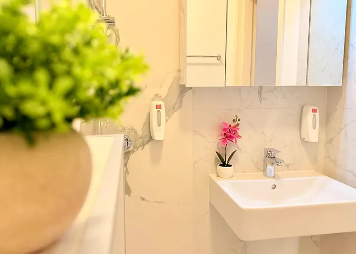 Sky Terrace - Luxury 2br In Aviatiei