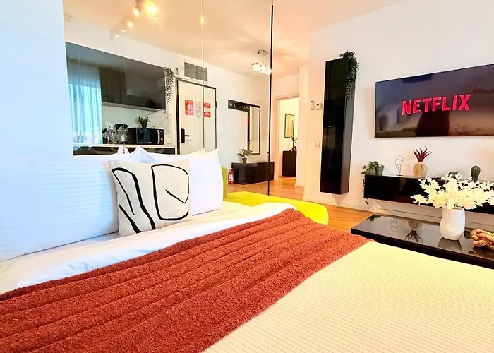 Sky Terrace - Luxury 2br In Aviatiei Apartment *
