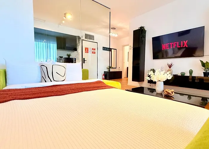 Sky Terrace - Luxury 2br In Aviatiei Apartment *