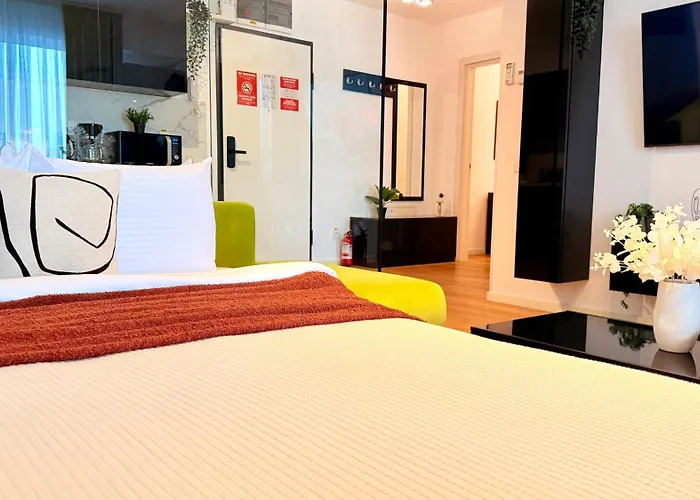 Sky Terrace - Luxury 2br In Aviatiei * Bucharest