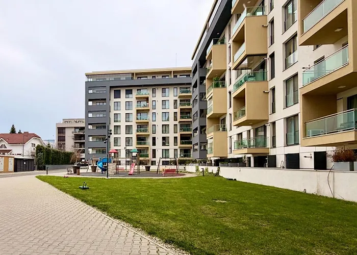 Sky Terrace - Luxury 2br In Aviatiei Apartment Bucharest