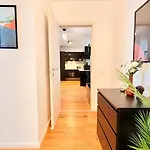 Appartamento Sky Terrace - Luxury 2br In Aviatiei Bucarest