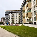 Sky Terrace - Luxury 2br In Aviatiei Appartamento Bucarest